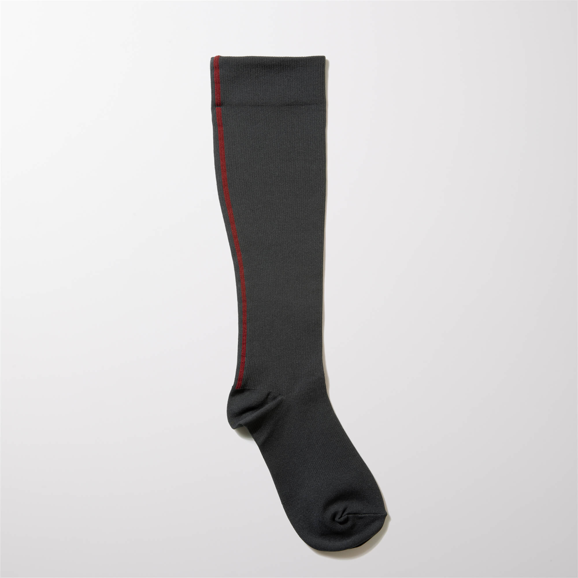 MAEÉ コンプレッションソックス(ラインタイプ)チャコール×レッド