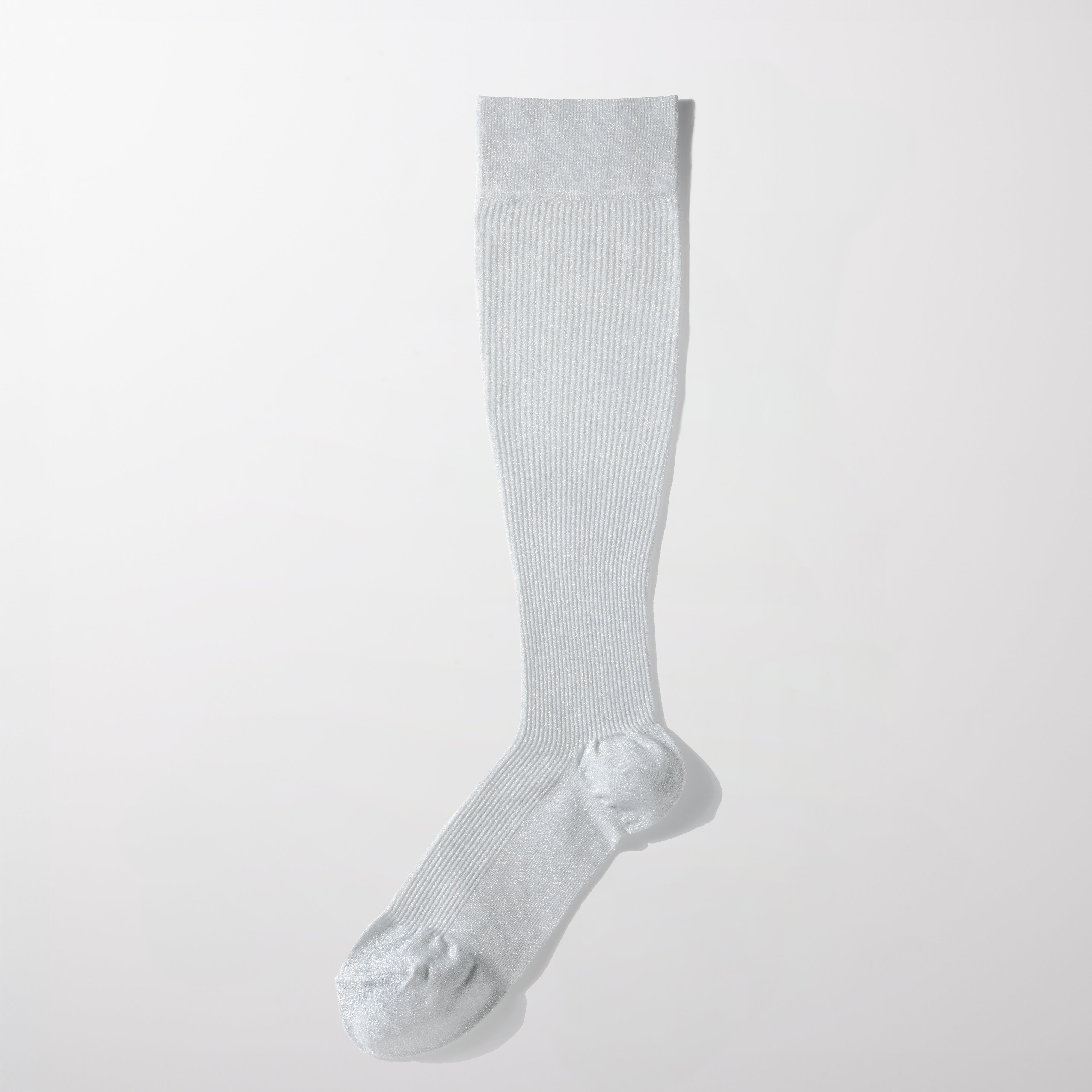 MAEÉ コンプレッションソックス（グリッターリブタイプ）シルバー
